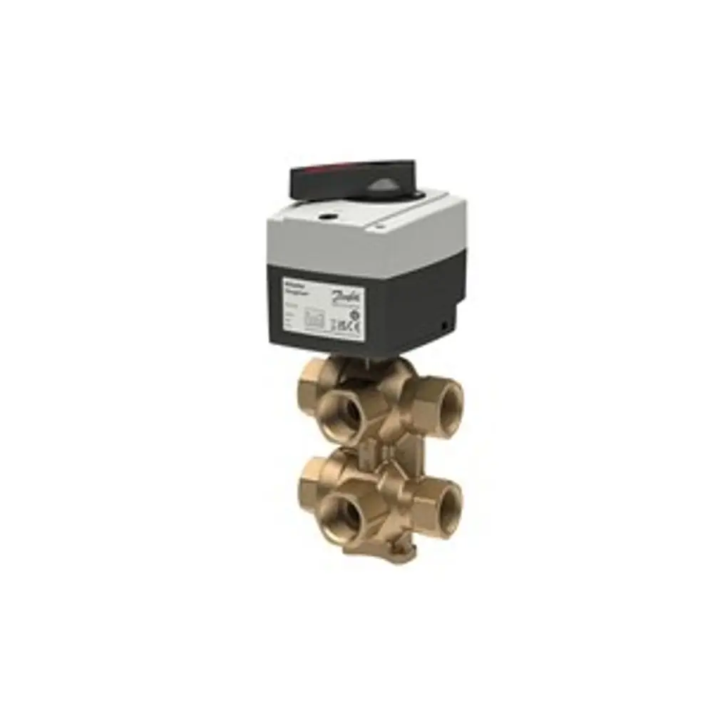 Stellmotor von Danfoss mit quadratischem Gehäuse und mehreren Anschlussmöglichkeiten, montiert auf einem Ventilkörper aus Messing. Kabellänge sichtbar.